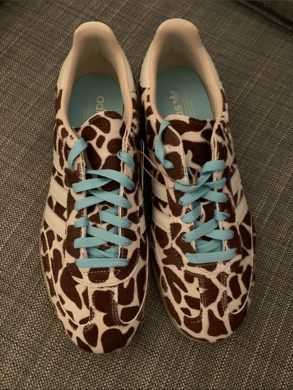 Women's NWT Sz 10.5 Brown & White Giraffe Print Adidas Sambas w/Light Blue Laces